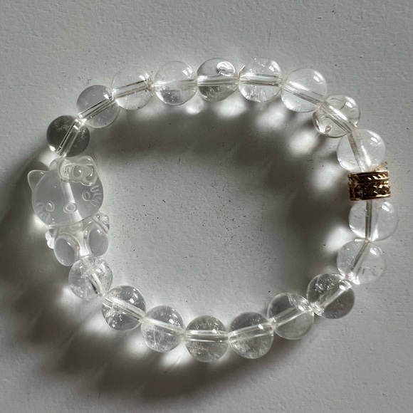 CUTE Clear Quartz Hello Kitty Bracelet! - Picture 1 of 3